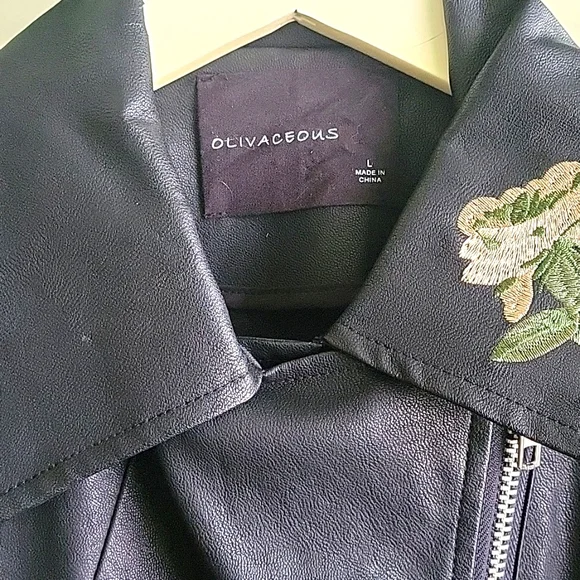 MockLeather biker Jacket with floral embroidery. - Picture 6 of 9